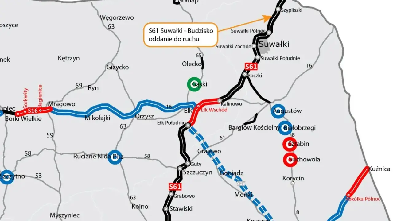 Mapa drogowa z zaznaczoną trasą S61. Widoczne miasta: Suwałki, Augustów, Ełk, Mrągowo. Oznaczenia odcinków dróg i miejscowości.