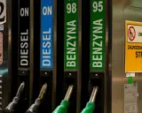 Dostępne paliwa: Diesel, benzyna 95 i 98. Zapewnij sobie płynną jazdę zimą, wybierając odpowiednie paliwo zimowe.