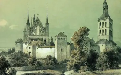 Zamek Frombork z katedrą i wieżą, otoczony drzewami. Malownicza panorama historycznej budowli.