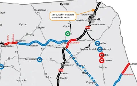 Mapa drogowa z zaznaczoną trasą S61. Widoczne miasta: Suwałki, Augustów, Ełk, Mrągowo. Oznaczenia odcinków dróg i miejscowości.