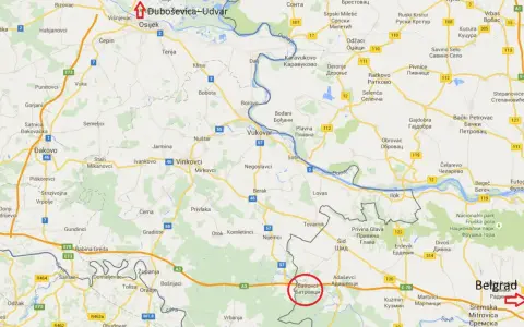 Mapa pokazuje drogę E70, która prowadzi do wjazdu do Serbii w miejscowości Batrovci.