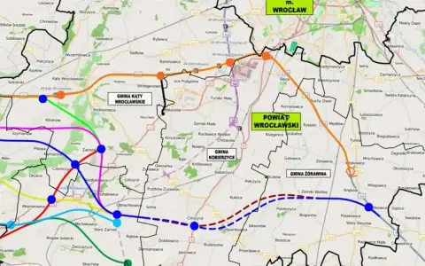 Mapa przedstawia plan budowy autostrad w Polsce do 2041 roku, z zaznaczonymi trasami wokół Wrocławia i okolicznych gmin.