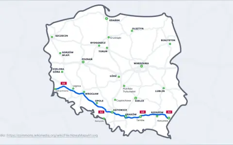 Mapa Polski z zaznaczoną autostradą A4, biegnącą od Jędrzychowic przez Wrocław, Katowice, Kraków do Korczowej.