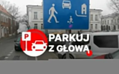Znak informuje o strefie zamieszkania. Parkuj z głową, dbając o pieszych i dzieci.