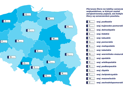 Mapa Polski z zaznaczonymi województwami i literami, które są skrótem tablic rejestracyjnych.