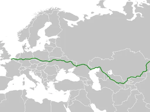 Trasa najdłuższej autostrady w Europie, biegnąca od Francji przez Europę Wschodnią i Azję Środkową aż do granicy z Chinami.
