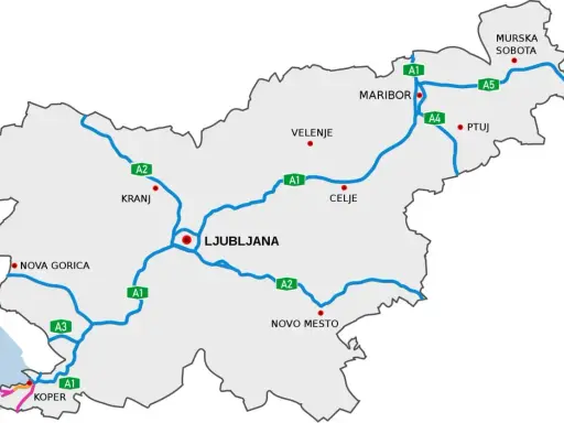 Mapa Słowenii z zaznaczonymi autostradami A1, A2, A3, A4, A5 i głównymi miastami: Lublana, Maribor, Celje, Kranj, Koper, Nova Gorica, Novo Mesto, Velenje, Ptuj, Murska Sobota.