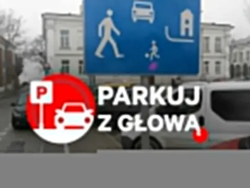 Znak informuje o strefie zamieszkania. Parkuj z głową, dbając o pieszych i dzieci.